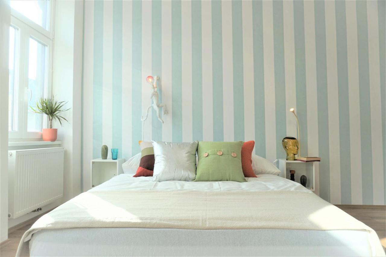 Appartement Modern 2br - Full Kitchen - Schoenbrunn Area - 15 Mins To Center *