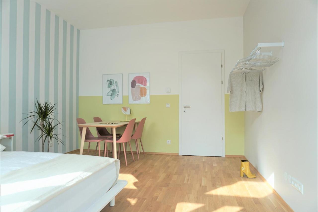 Modern 2br - Full Kitchen - Schoenbrunn Area - 15 Mins To Center * Wenen