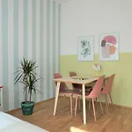 StayOver - Schicke Apartments mit 2 Schlafzimmern am Westbahnhof